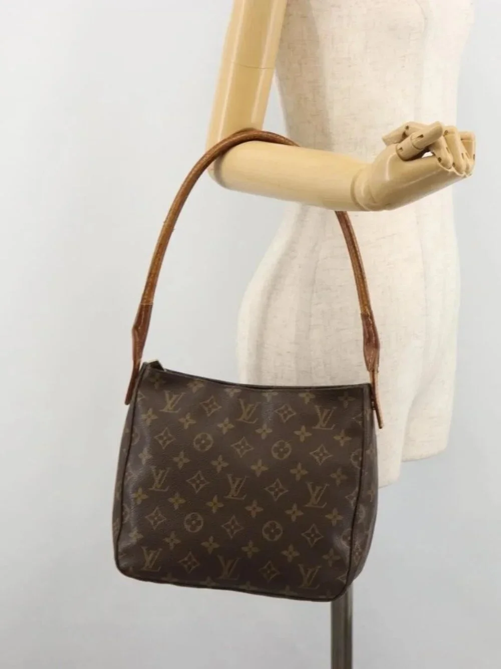 LOUIS VUITTON Monogram Looping MM Shoulder Bag M51146 LV Auth BA13587